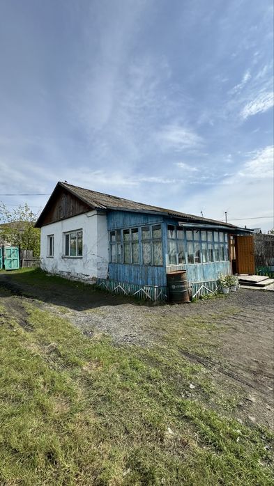 Часть дома в двух квартирном доме