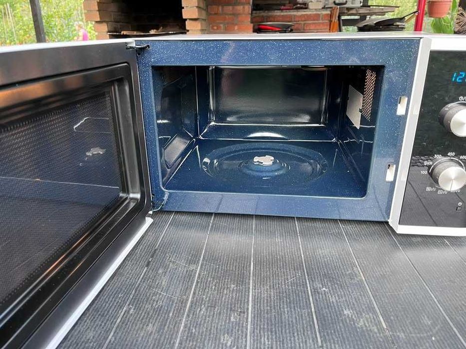 Cuptor cu microunde + Grill Samsung MG23K3614AW, 23 L, 800 W – Nou