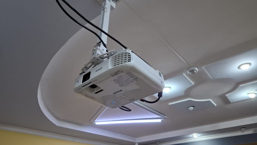 Tayyor o'quv xonasi ijaraga beriladi. M.Ulug’bek metro yaqinida