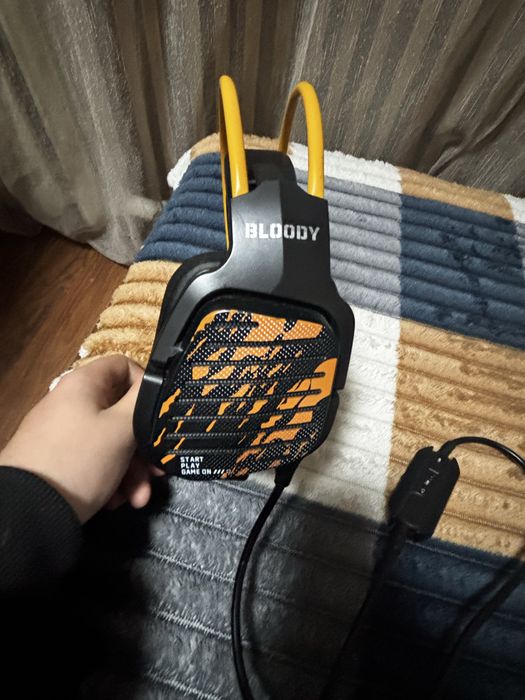 A4Tech Bloody G565 (черно-желтый)