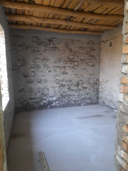 Zudlik bilan sotiladi