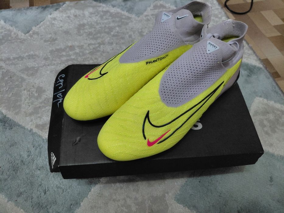 Бутсы новые Nike