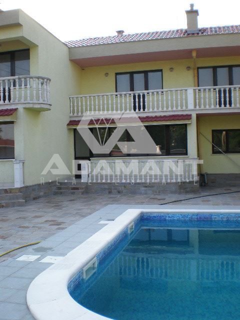 Продава се Къща в София, Връбница 1 - 630 кв.м за 1340 €/кв.м - Снимка #4