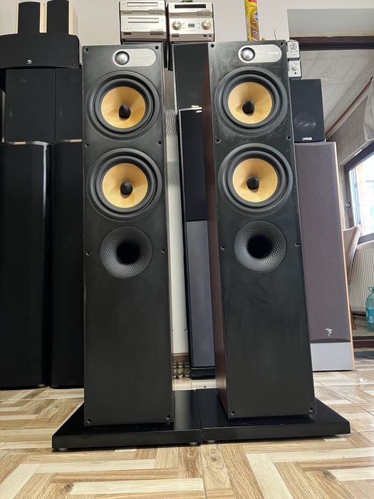 Boxe Top Bowers & Wilkins 684