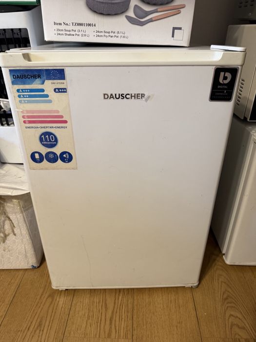 Продам мини холодильник