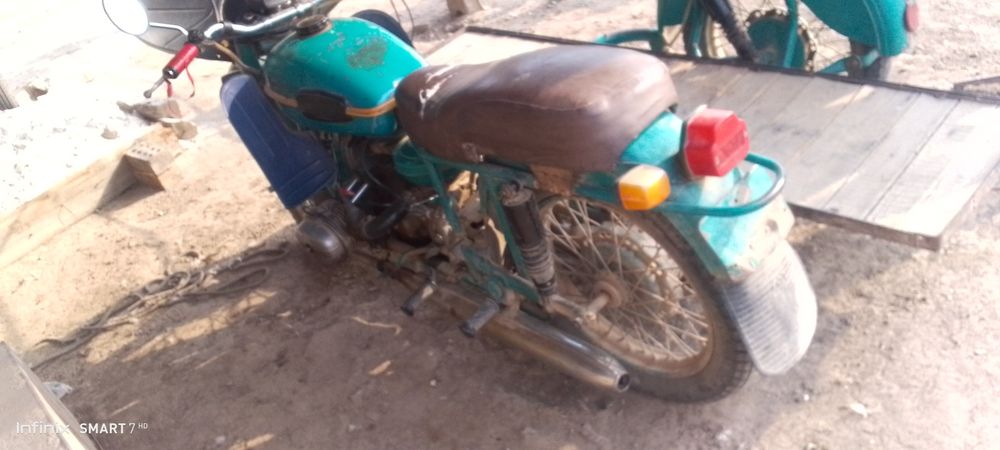 Мотоцикл Урал сотилади