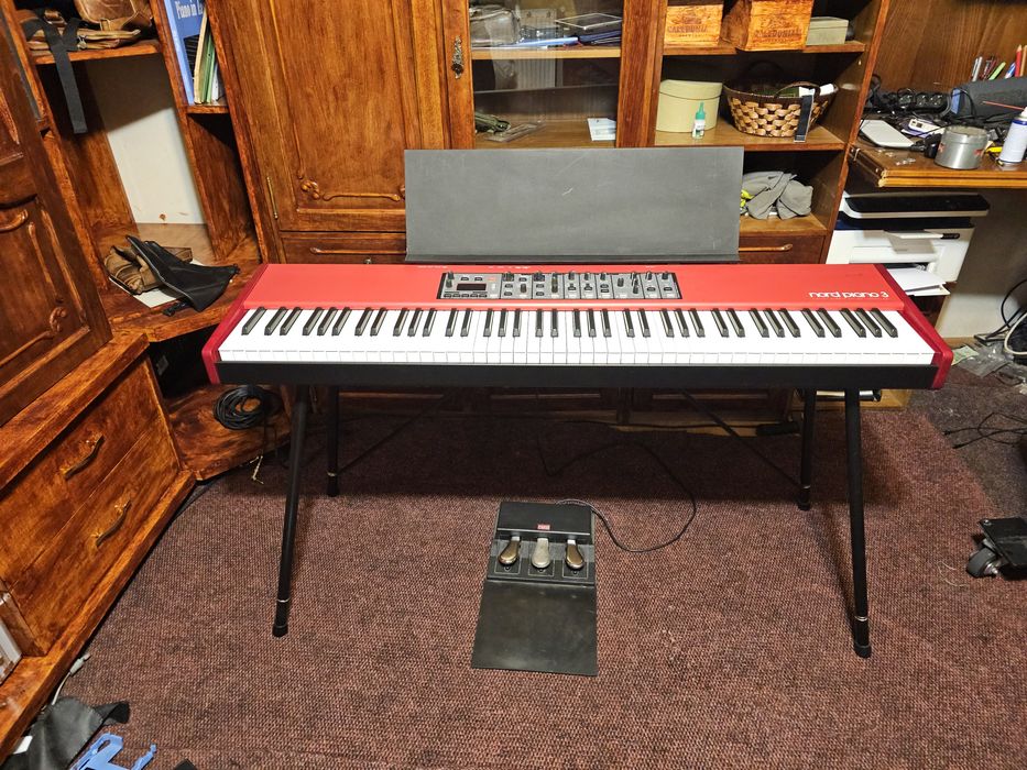 Vând Nord Piano 3