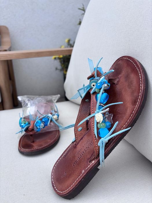 Papuci din piele, eleganți, mărimea 35, confecționați manual