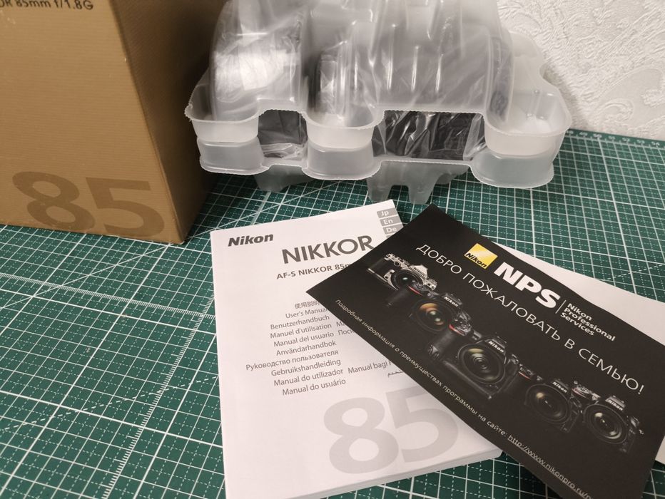 Объектив Nikon 85mm f/1,8