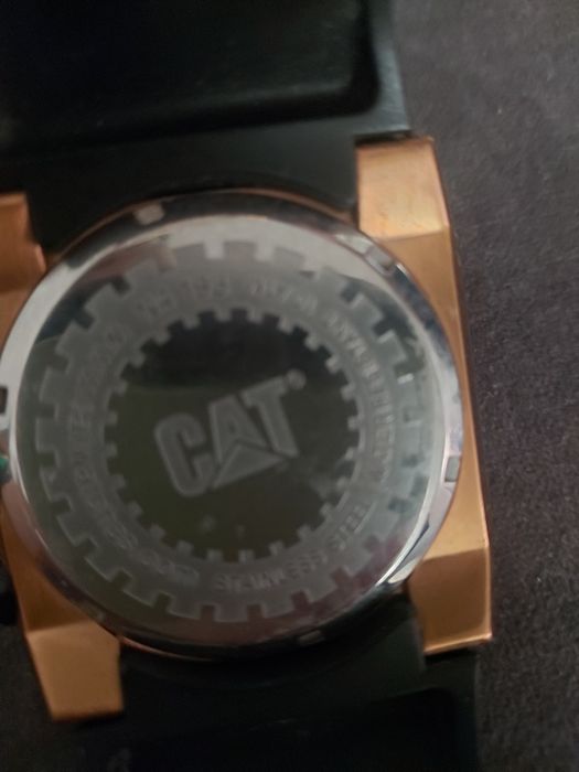 Продам мужские часы CAT