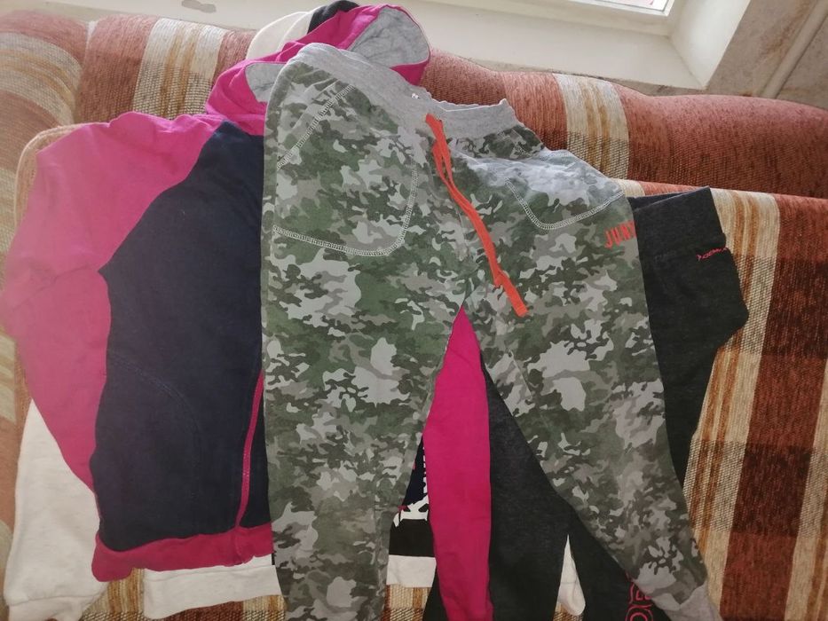 Спортивные костюмы и худи