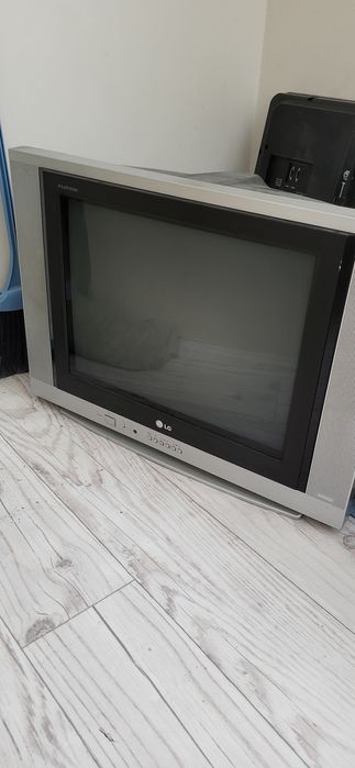 Телевизор LG  б/у