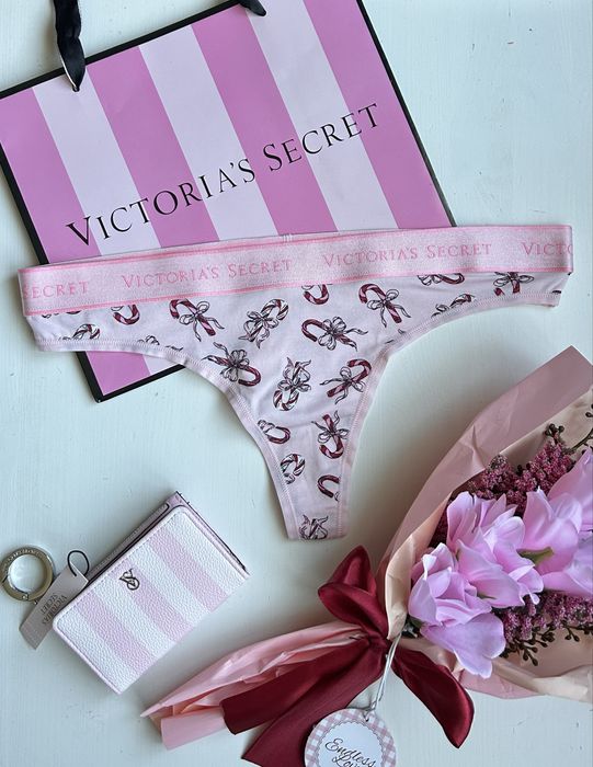 Victoria`s Secret нови оригинални дамски бикини тип прашки M размер