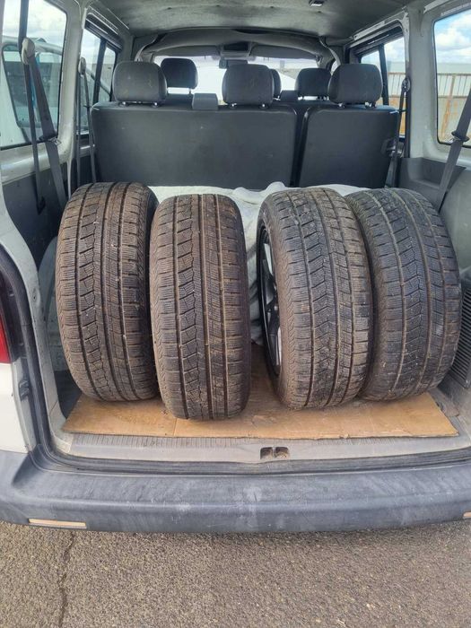 Гуми с джанти BMW X3 235/55/17 DOT 2023 почти нови