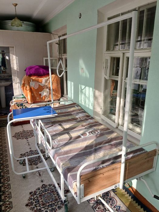 Медицинские кровать