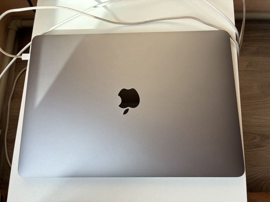 Macbook Pro M1 8/256GB