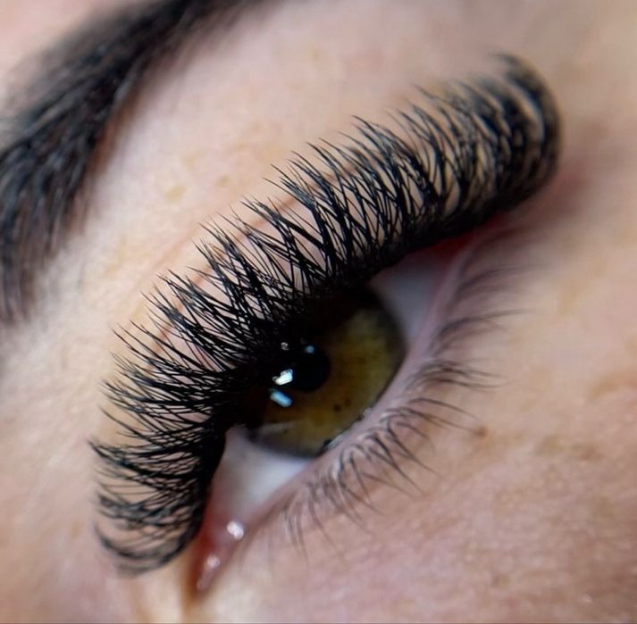 Наращивание ресниц по 6000тг