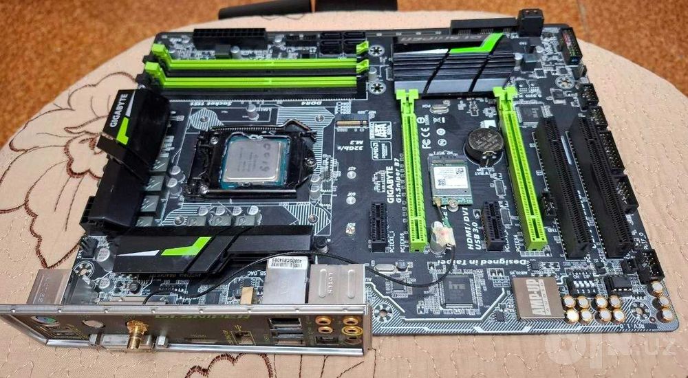 Материнская плата Gigabyte G1.Sniper B7