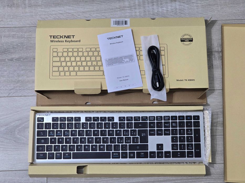 Tastatură Bluetooth TECKNET QWERTY – Ultra Subțire – Wireless