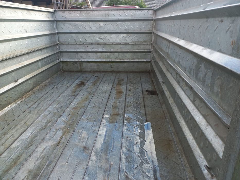 Vând remorca axă dublă