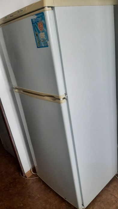 Продаю  б/у Холодильник