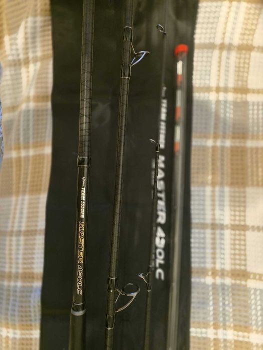 Vand 2 lansete feeder Team Feeder By Dome  in stare foarte buna folosi