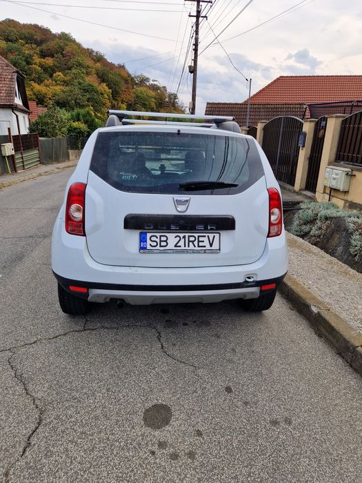 Vând Dacia Duster ,1.6  benzina  an 2012