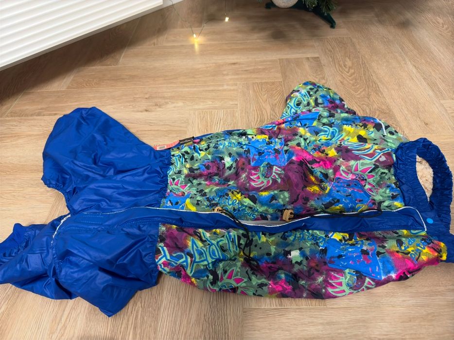 Продам куртки для собак крупных пород