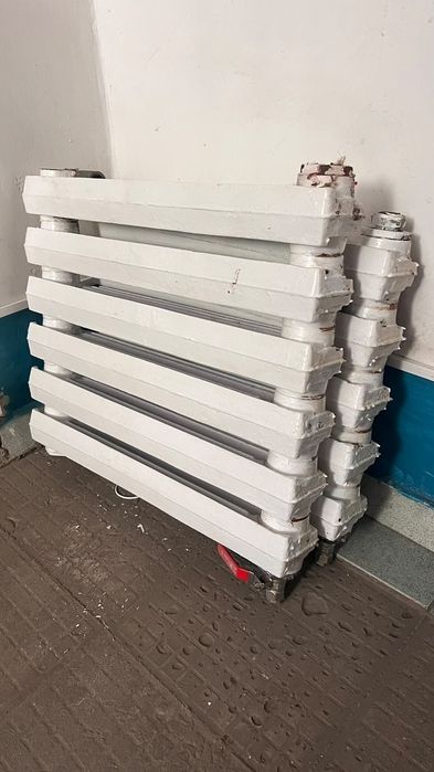 Продам чугунные батареи