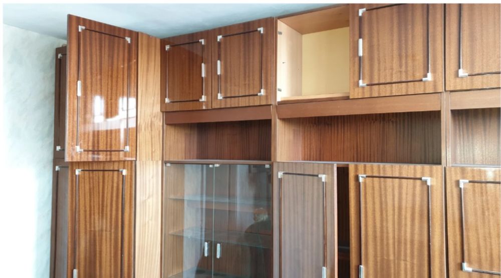 Изнасяне извозване и изхвърляне на стари мебели