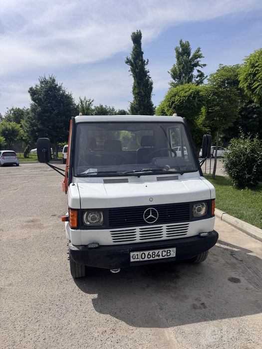 Эвакуатор мерседес 410 D
