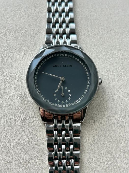 Часы с кристалами Сваровски