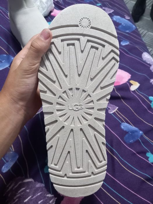 Ghete UGG +eșarfă cadou