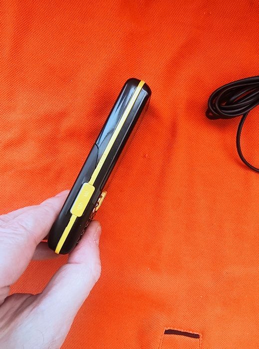 Sony Ericsson c702 + incarcator ( decodat, aproape impecabil)