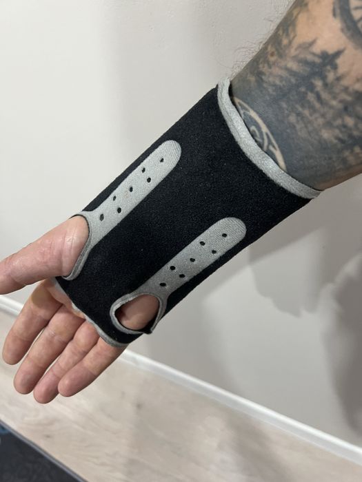 Шина лангет для запястья