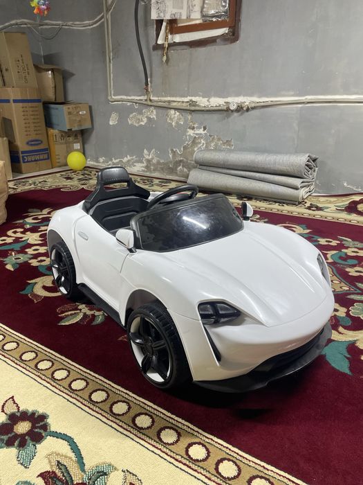 Продам детскую машинку