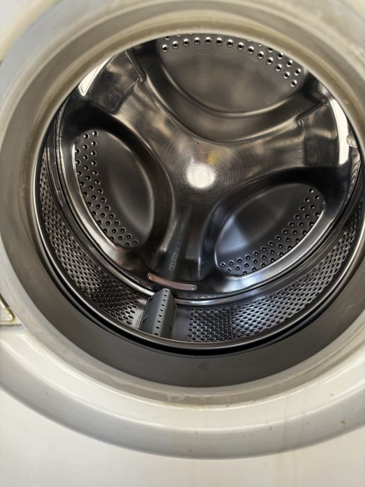 Indesit стеральный машина