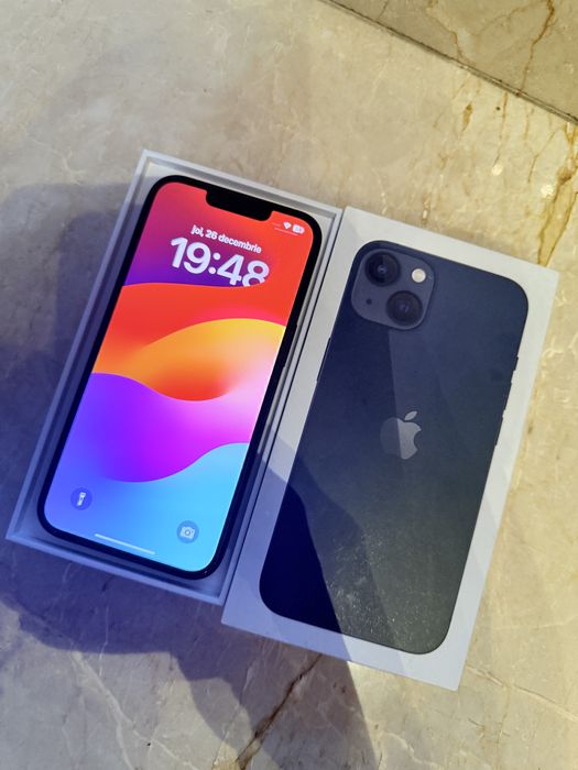 Vand iPhone 13 Midnight 256GB impecabil