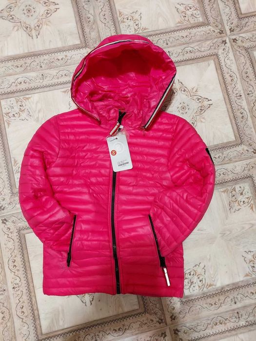 Куртка демисезонная девочке