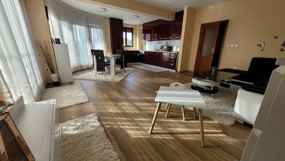 Продава се Тристаен апартамент в Пловдив, Център - 138 кв.м за 1196 €/кв.м - Снимка #1