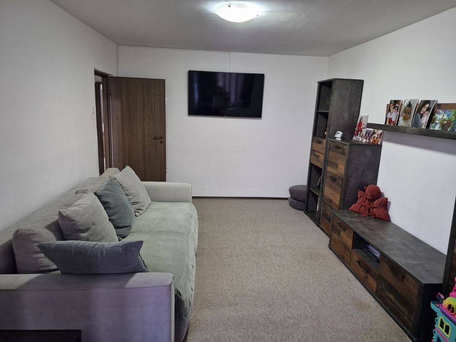 Proprietar Vand apartament 3 camere