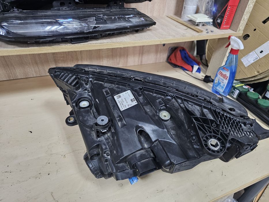 Десен фар Mercedes W214 desen far мерцедес 214 е класа