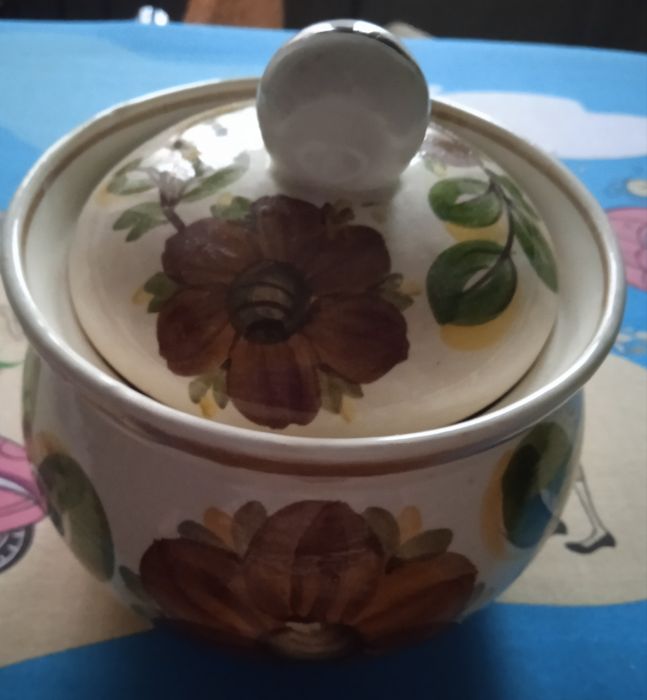 Фарфоровая, керамическая, стеклянная посуда