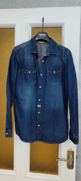 Джинсовая рубашка