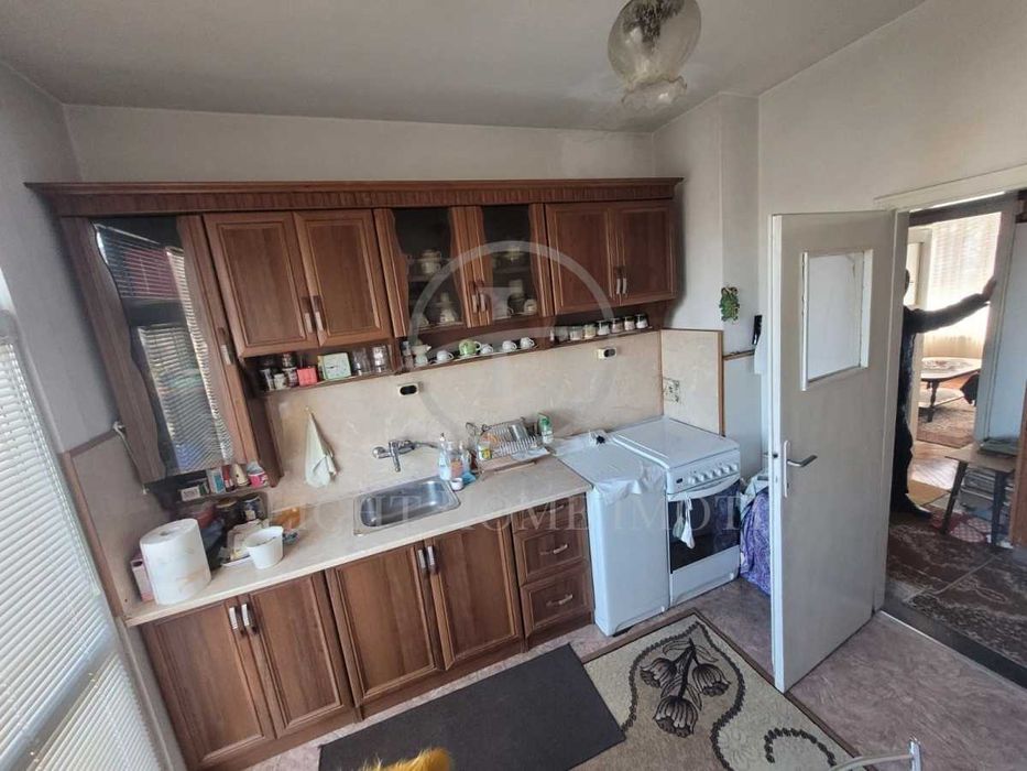 Продава се Тристаен апартамент в Пловдив, Кючук Париж - 85 кв.м за 720 €/кв.м - Снимка #4