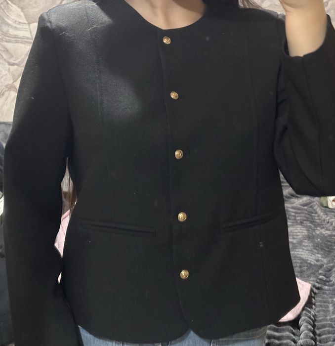 Женский пиджак.