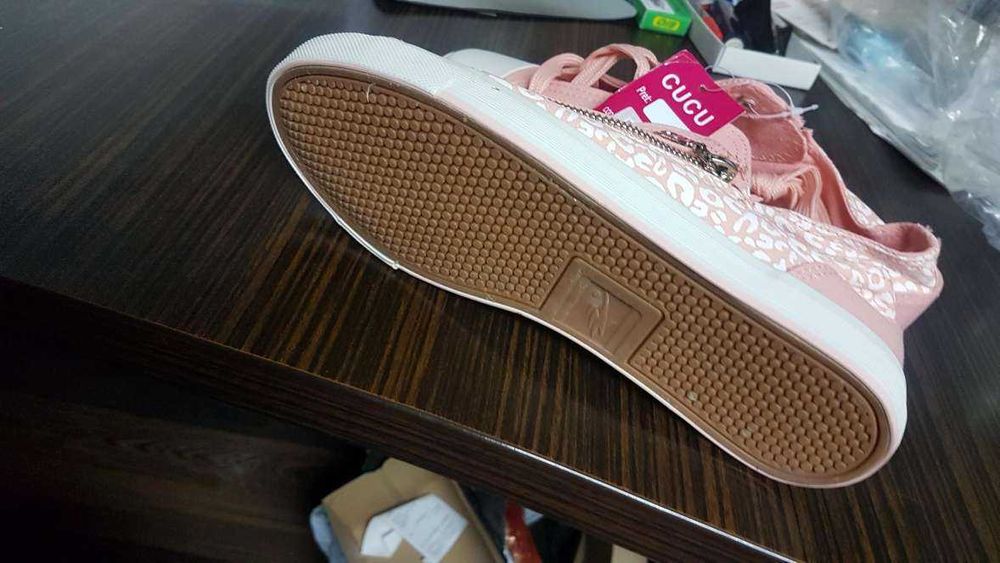 дамски кецове ,розови