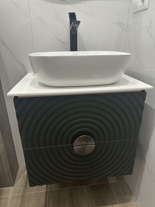 Раковина с тумбой