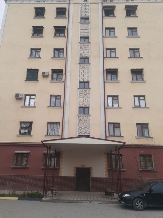 Srochno sagbon perekroska 4 xona sotladi