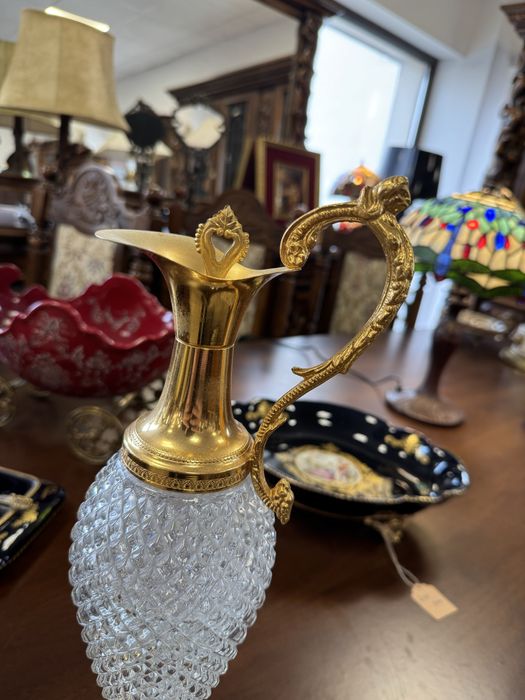Carafa deosebita din cristal cu metal aurit